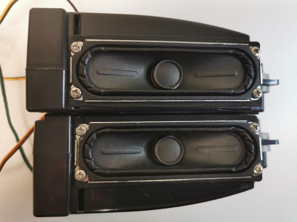 SAMSUNG UE 40H5003AW – Paire de haut-parleurs