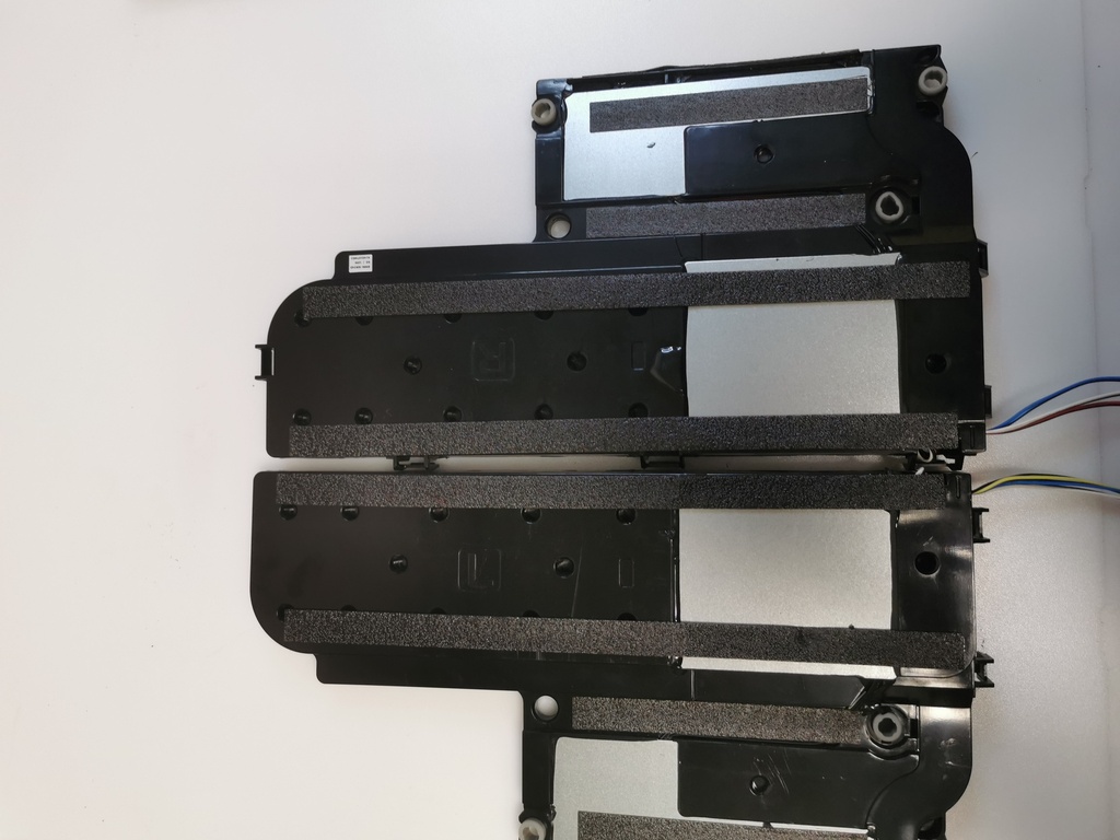 SAMSUNG UE65HU82000L – Paire de haut-parleurs