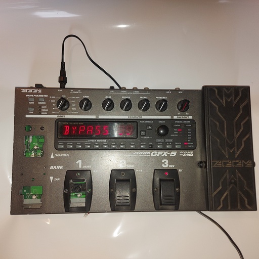 [0000--] Pour pièce PROCESSEUR D'EFFET GUITARE ZOOM GFX-5 100% fonctionnelle